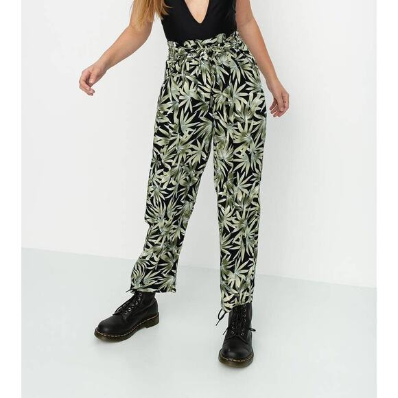Volcom Womens Coco Pants XS Green Black Leaf Print Belt High Rise Pull On NWOT - Picture 1 of 14